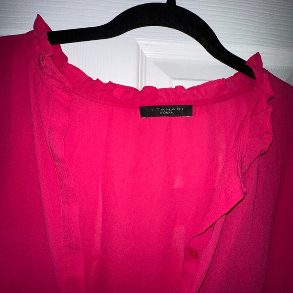 Tahari Woman Fuchsia Blouse – Size 3XL – Short Sleeves & Button Front - Picture 6 of 7